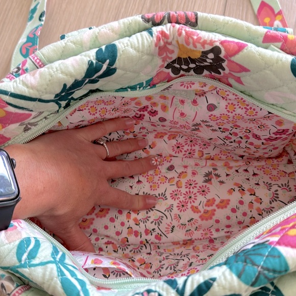 Vera Bradley Mint Green Colorful Crossbody Bag With Detachable Straps - Picture 4 of 9